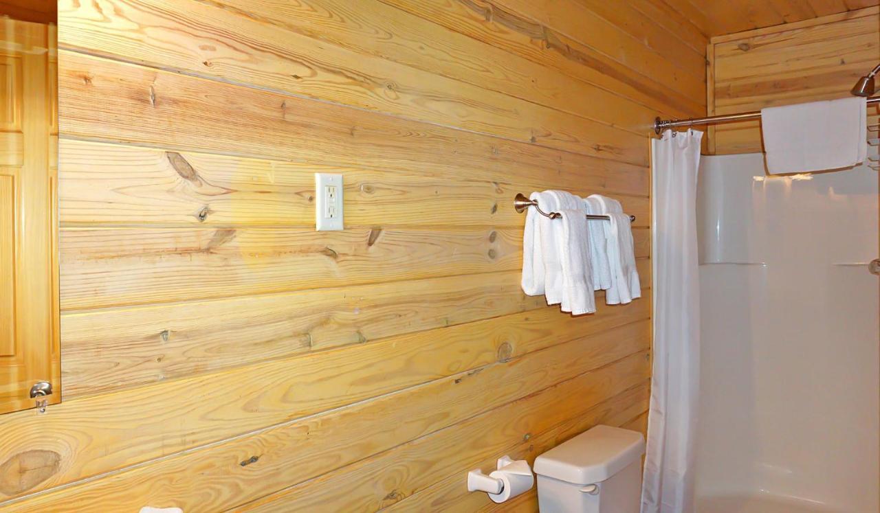 Wimberley Log Cabins Resort And Suites- Unit 8 Buitenkant foto